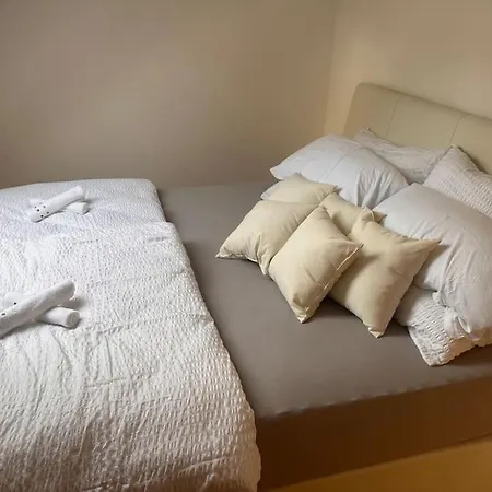 Schwarzwald Zauberhuette 로핀겐